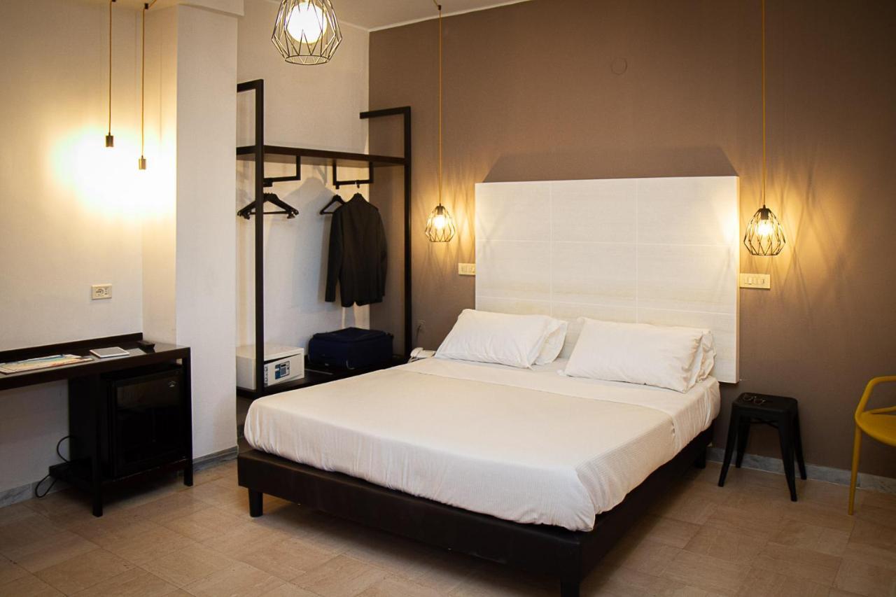 Hotel Ibis Styles Trani Exterior foto